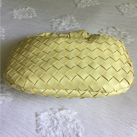 Yellow - Picture 6 of 6